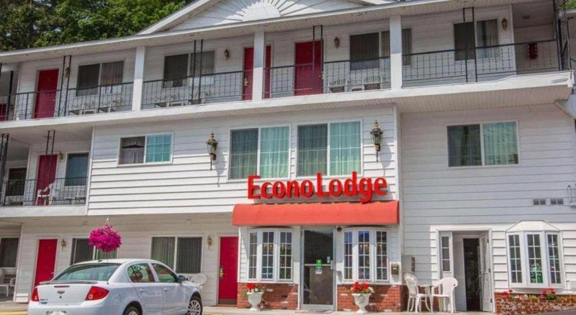 Baymont By Wyndham Lake George Zewnętrze zdjęcie