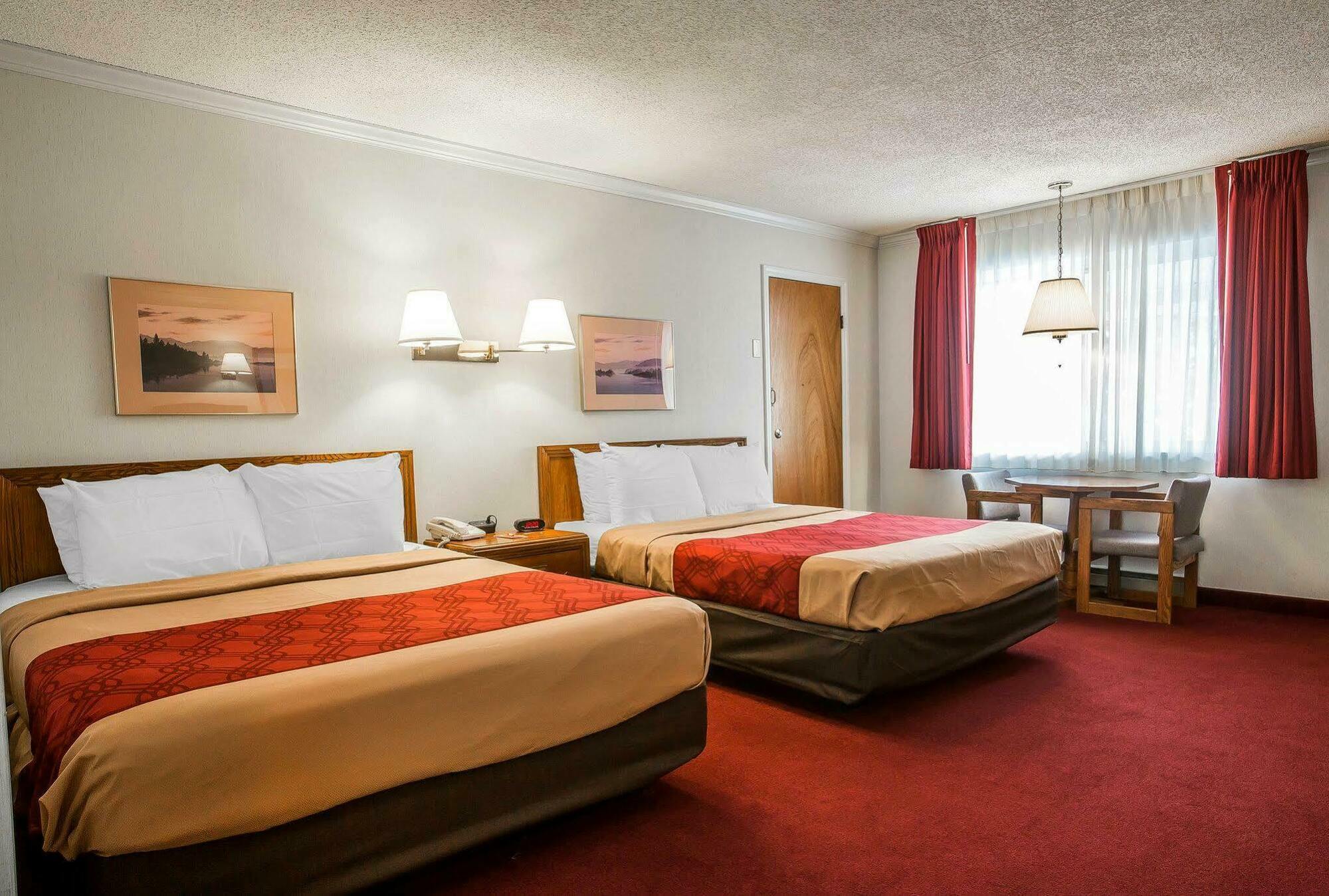 Baymont By Wyndham Lake George Zewnętrze zdjęcie